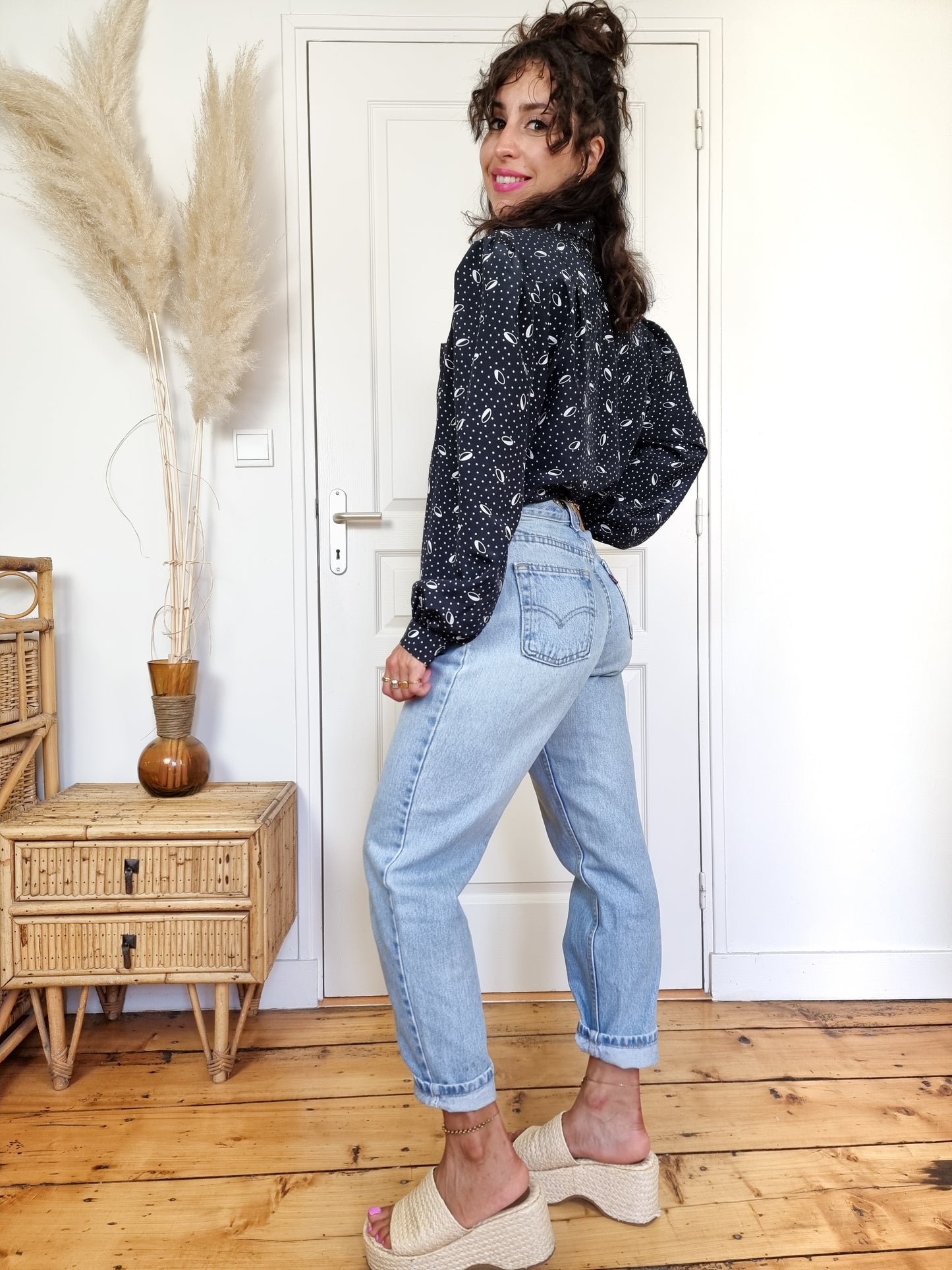 Chemise pois et manches bouffantes noire et blanche