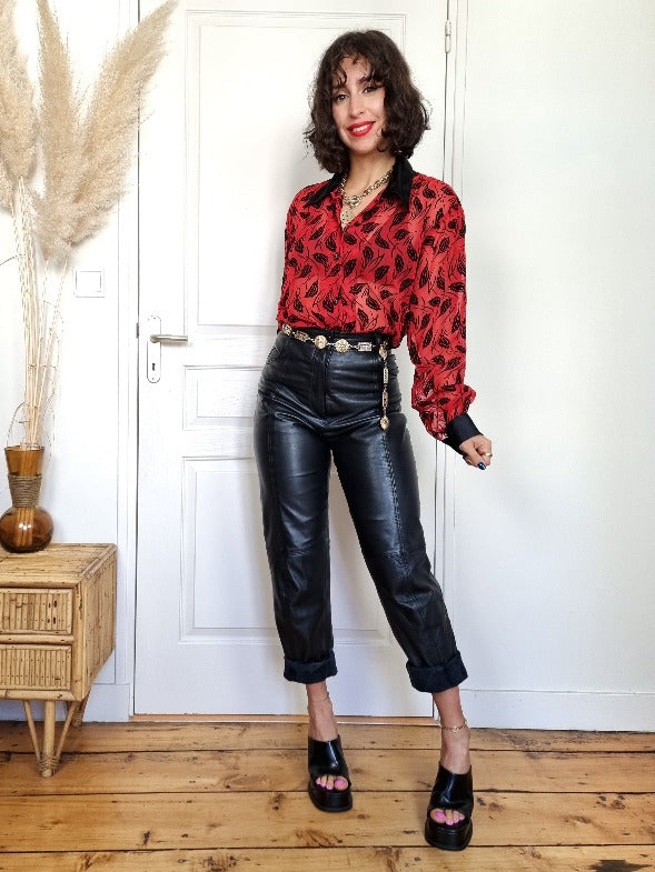 Chemise rouge et noire transparente