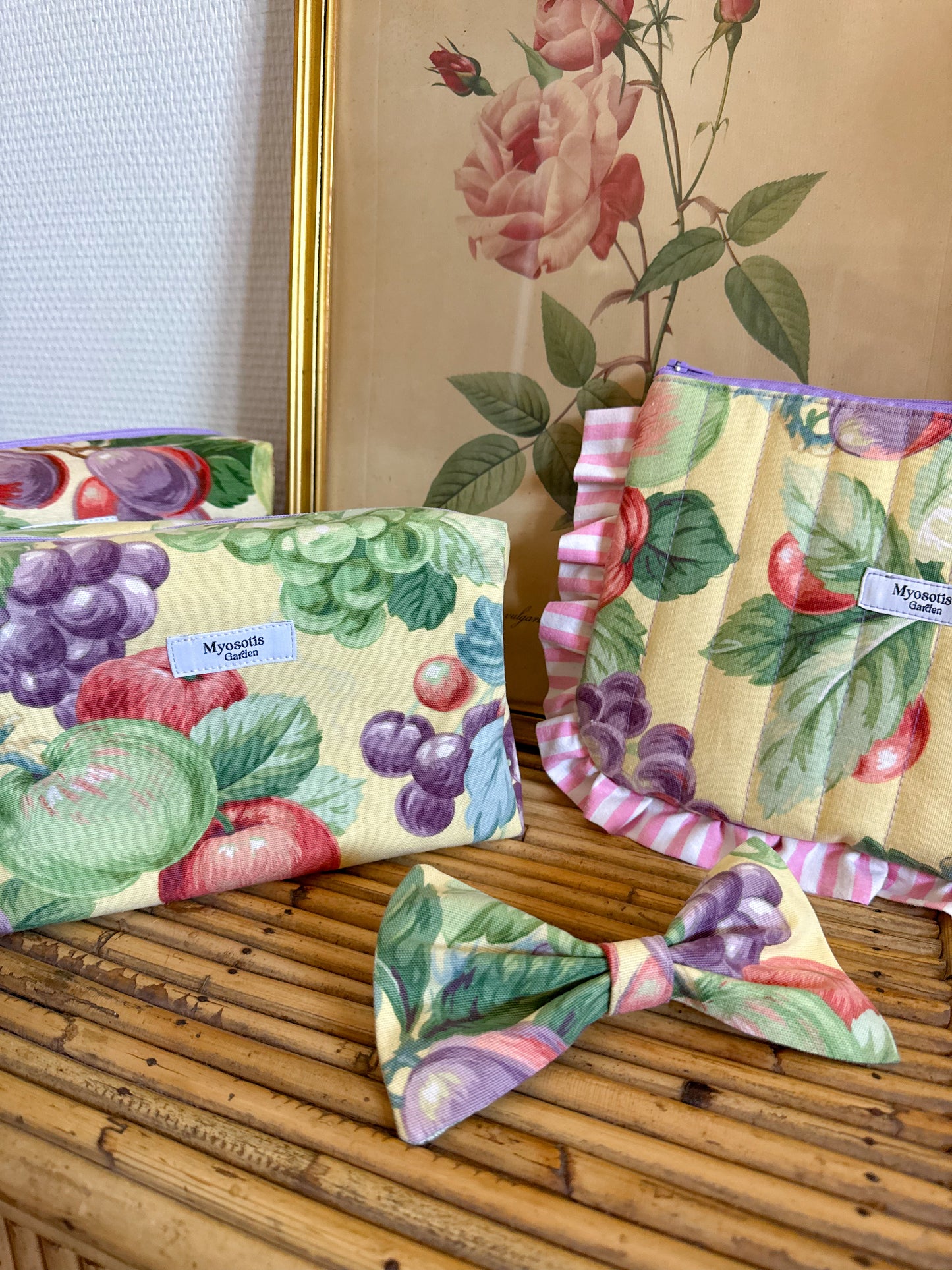 Trousse plate matelassée froufrou fruitée