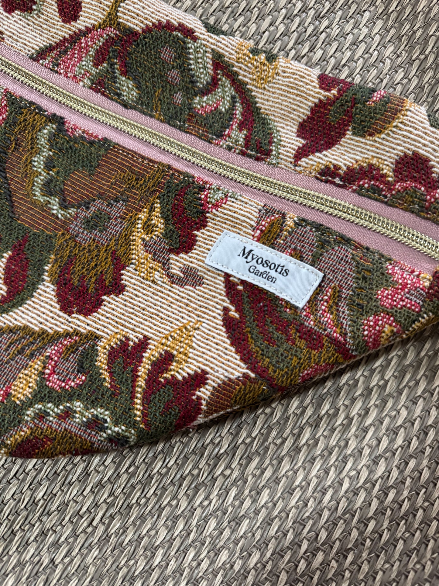Sac banane tapisserie fleurie